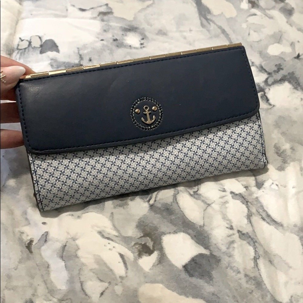 Large wallet